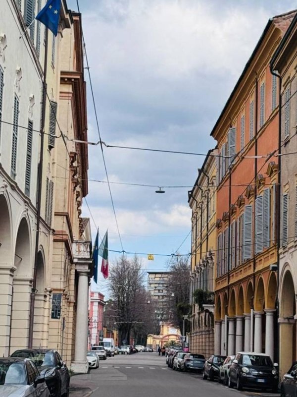 appartamento in vendita a Modena in zona Centro Storico