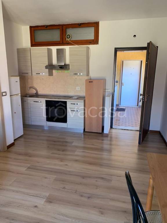 appartamento in vendita a Modena in zona Madonnina / Quattro Ville