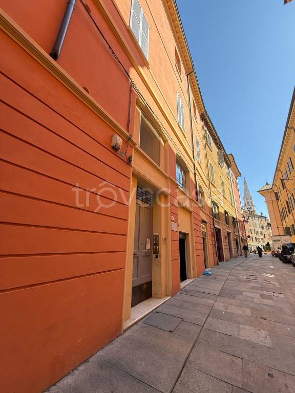 appartamento in vendita a Modena in zona Centro Storico