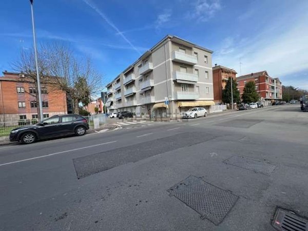 negozio in vendita a Modena