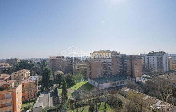 appartamento in vendita a Modena in zona Crocetta