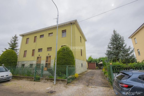 appartamento in vendita a Modena in zona Villanova