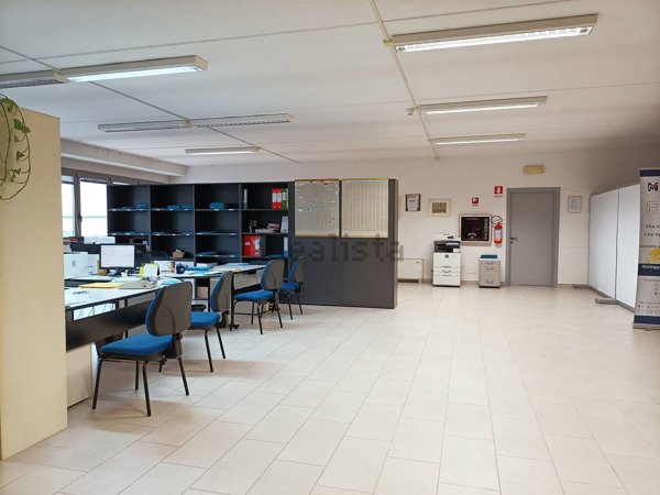 ufficio in vendita a Modena