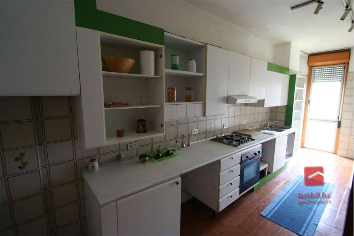 appartamento in vendita a Modena in zona San Faustino