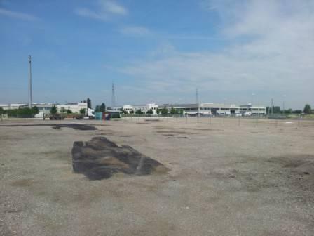 ufficio in vendita a Modena in zona Lesignana