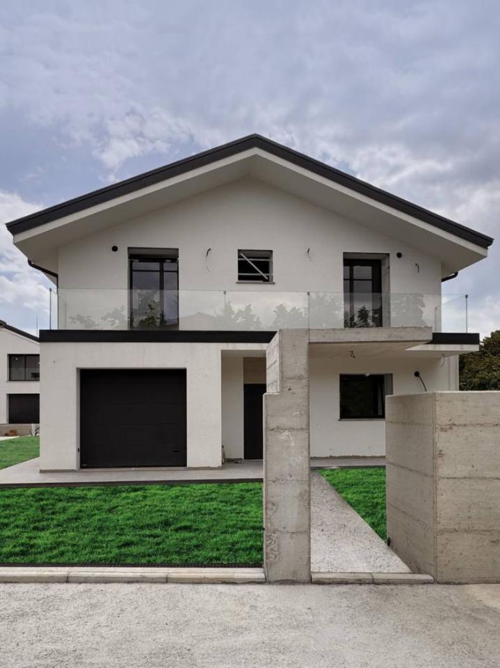 casa indipendente in vendita a Modena in zona San Lazzaro / Modena Est