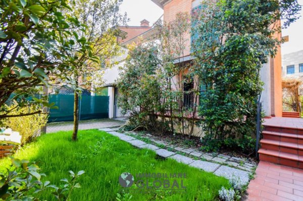 casa indipendente in vendita a Modena in zona San Lazzaro / Modena Est