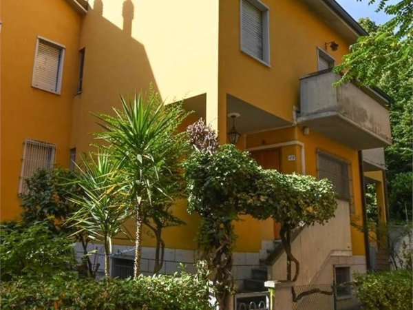 casa indipendente in vendita a Modena in zona San Cataldo