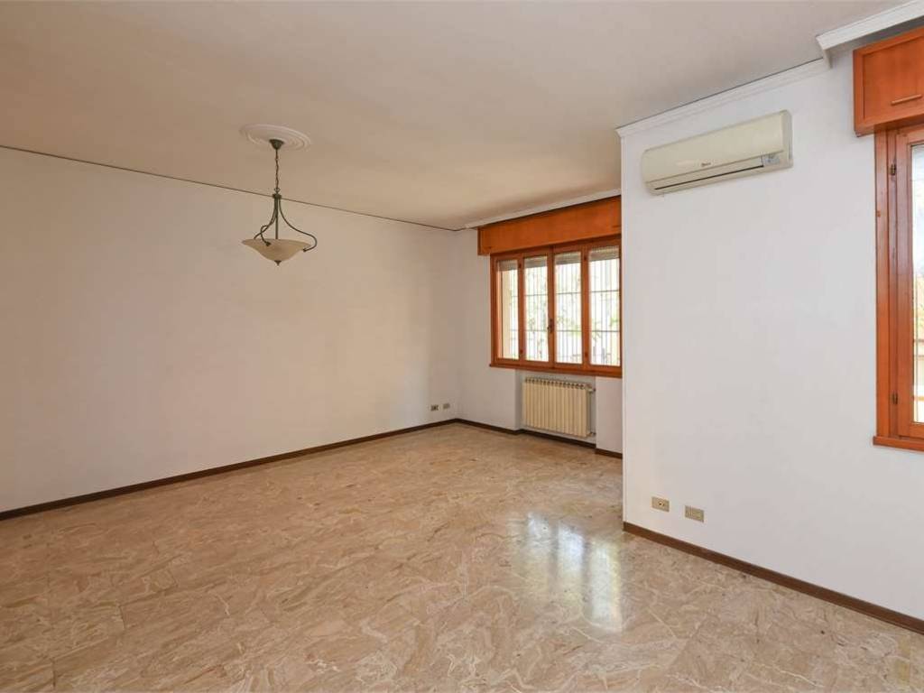 casa indipendente in vendita a Modena in zona San Cataldo