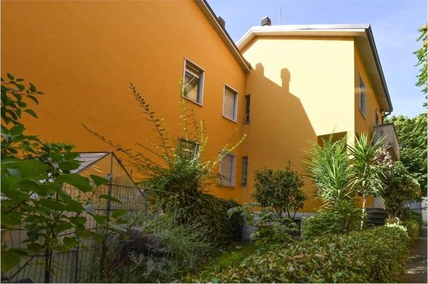 casa indipendente in vendita a Modena in zona San Cataldo