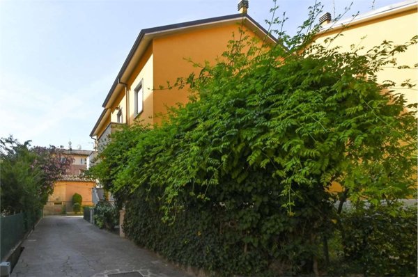 casa indipendente in vendita a Modena in zona San Cataldo