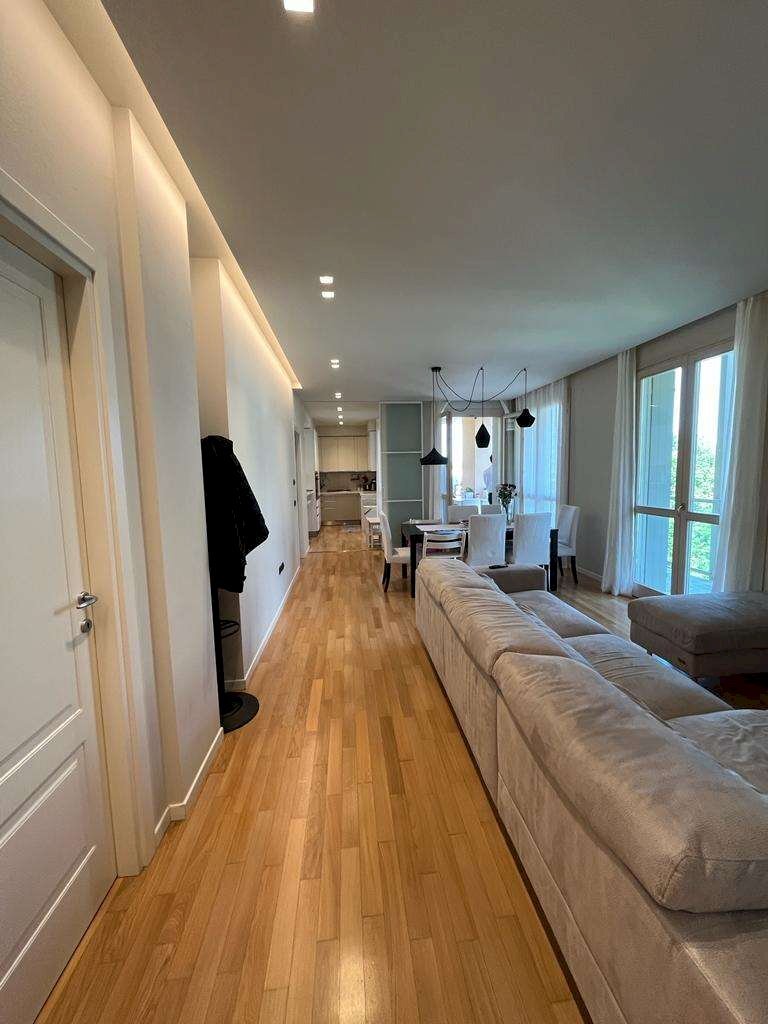 appartamento in vendita a Modena in zona Centro Storico