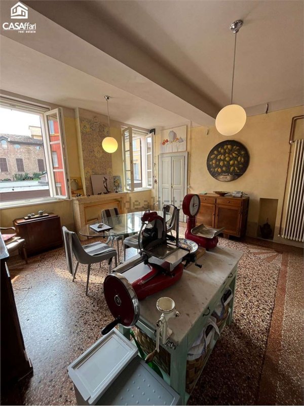 appartamento in vendita a Modena in zona Centro Storico