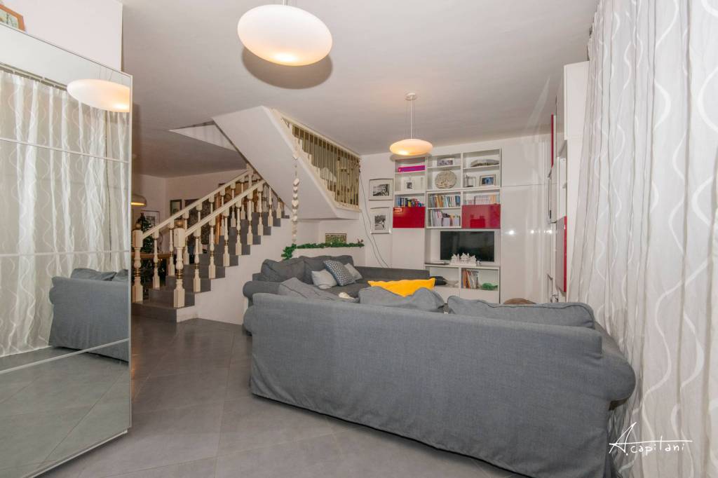 casa indipendente in vendita a Modena in zona Buon Pastore