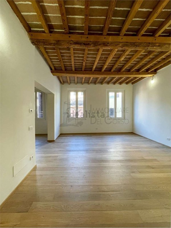 appartamento in vendita a Modena in zona Centro Storico