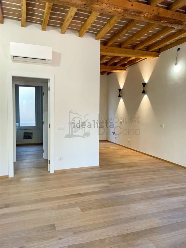 appartamento in vendita a Modena in zona Centro Storico