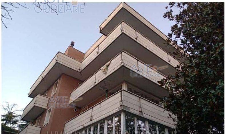 appartamento in vendita a Modena in zona San Faustino