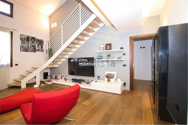 casa indipendente in vendita a Modena in zona Albareto