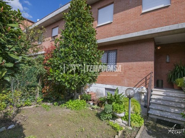 casa indipendente in vendita a Modena in zona Buon Pastore