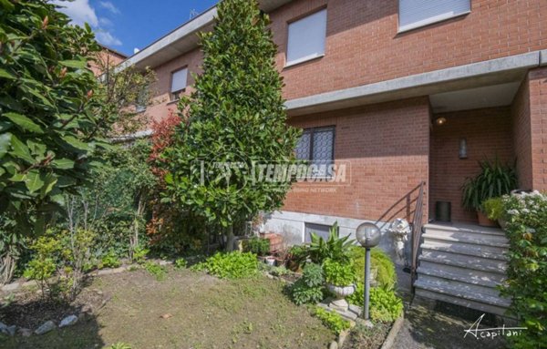 casa indipendente in vendita a Modena in zona Buon Pastore