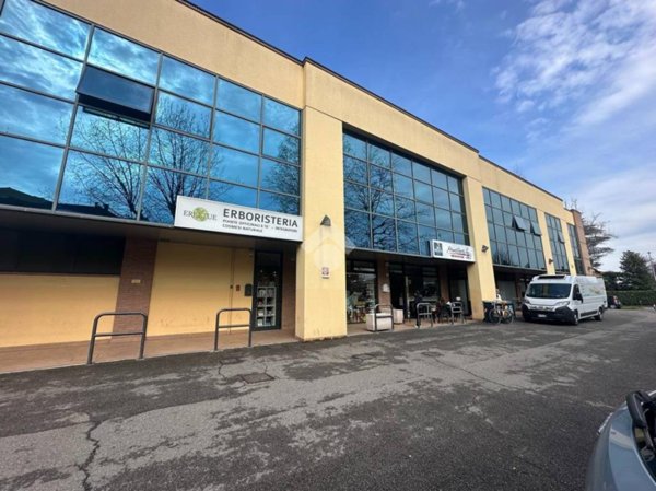 negozio in vendita a Modena in zona San Faustino
