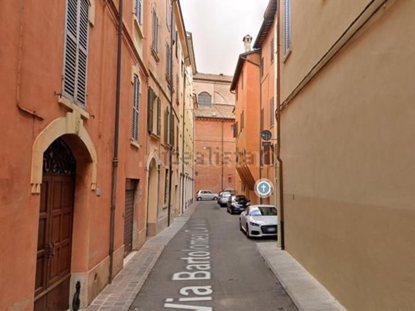 appartamento in vendita a Modena in zona Centro Storico