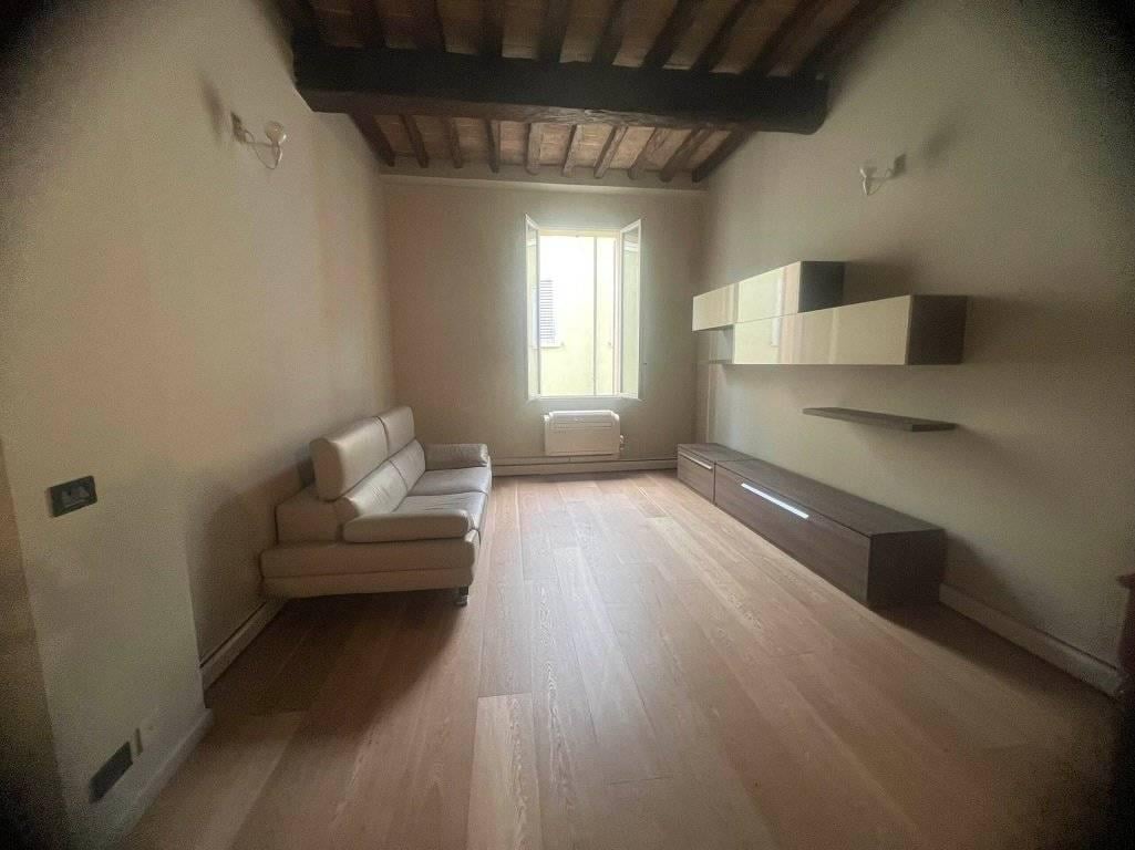 appartamento in vendita a Modena in zona Centro Storico