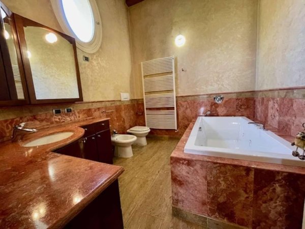 casa indipendente in vendita a Modena in zona Sant'Agnese