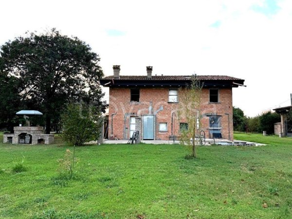 casa indipendente in vendita a Modena in zona Marzaglia