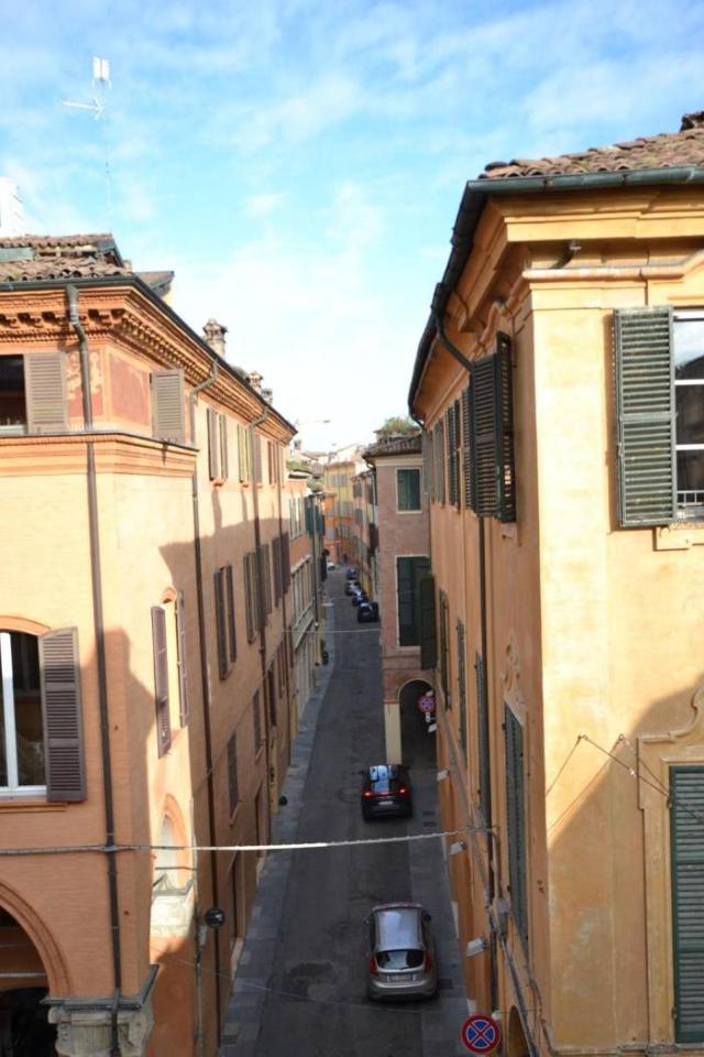 appartamento in vendita a Modena in zona Centro Storico