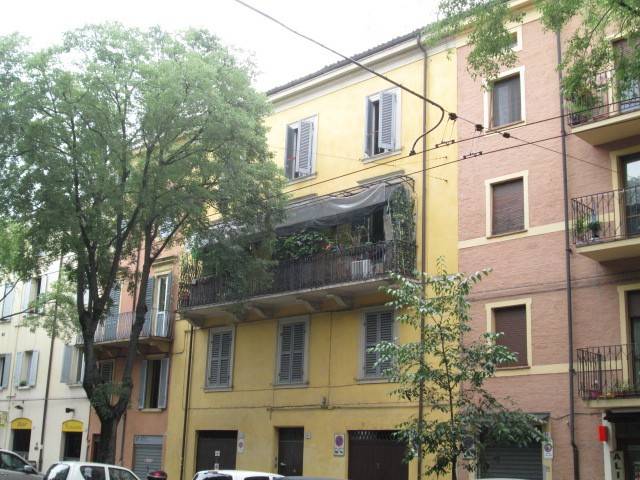 appartamento in vendita a Modena in zona Centro Storico