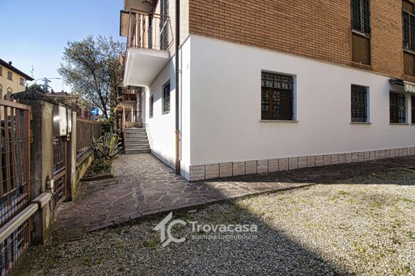 casa indipendente in vendita a Modena in zona Centro Storico