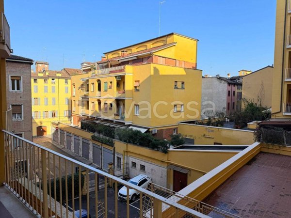 appartamento in vendita a Modena in zona Centro Storico