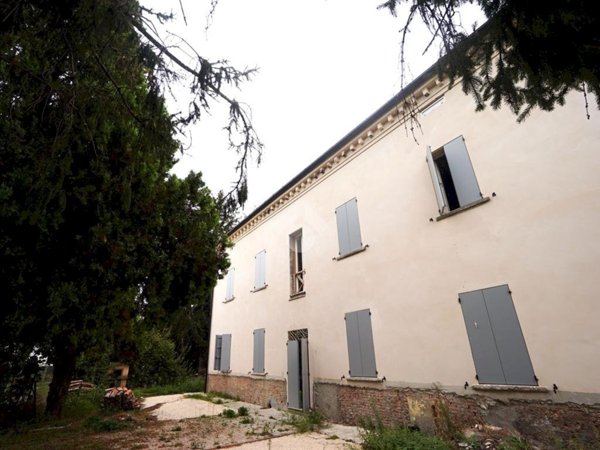 casa indipendente in vendita a Modena in zona Baggiovara