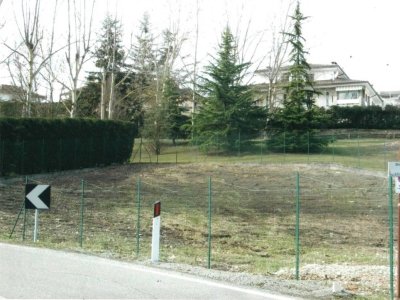 terreno edificabile in vendita a Modena