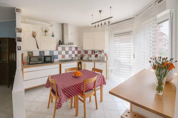 appartamento in vendita a Modena in zona Crocetta