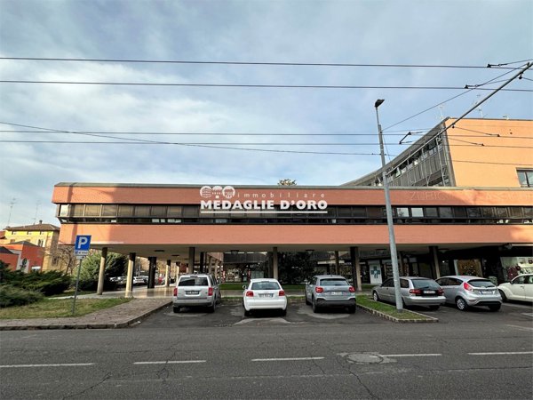 ufficio in vendita a Modena in zona Buon Pastore