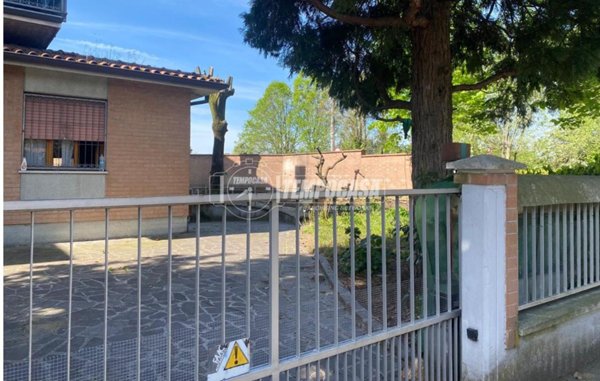 casa indipendente in vendita a Modena in zona San Damaso