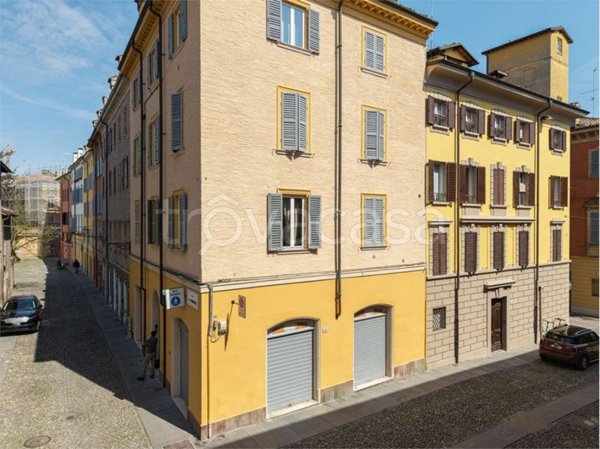 appartamento in vendita a Modena in zona Centro Storico