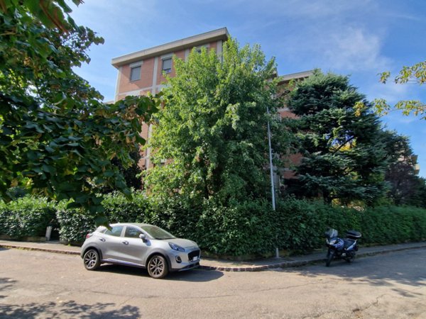 appartamento in vendita a Modena in zona San Lazzaro / Modena Est