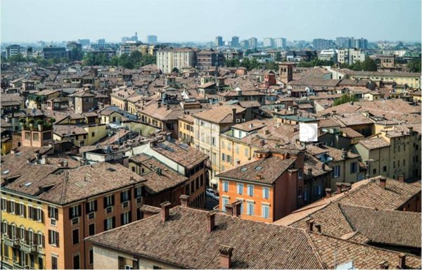 trivano in vendita a Modena in zona Centro Storico