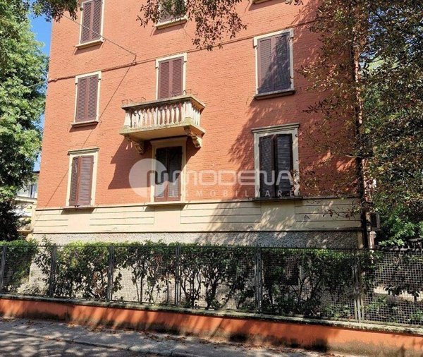 casa indipendente in vendita a Modena
