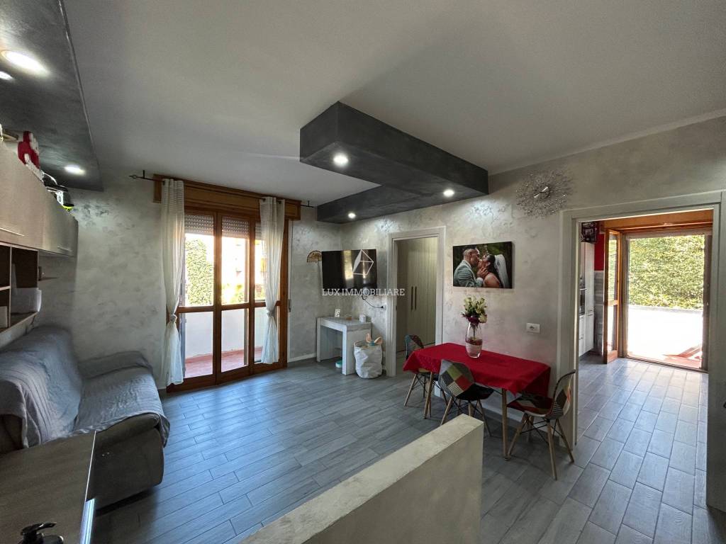 appartamento in vendita a Modena in zona San Lazzaro / Modena Est