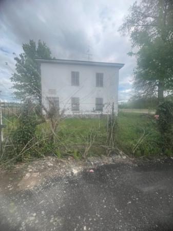 casa indipendente in vendita a Modena in zona Madonnina / Quattro Ville