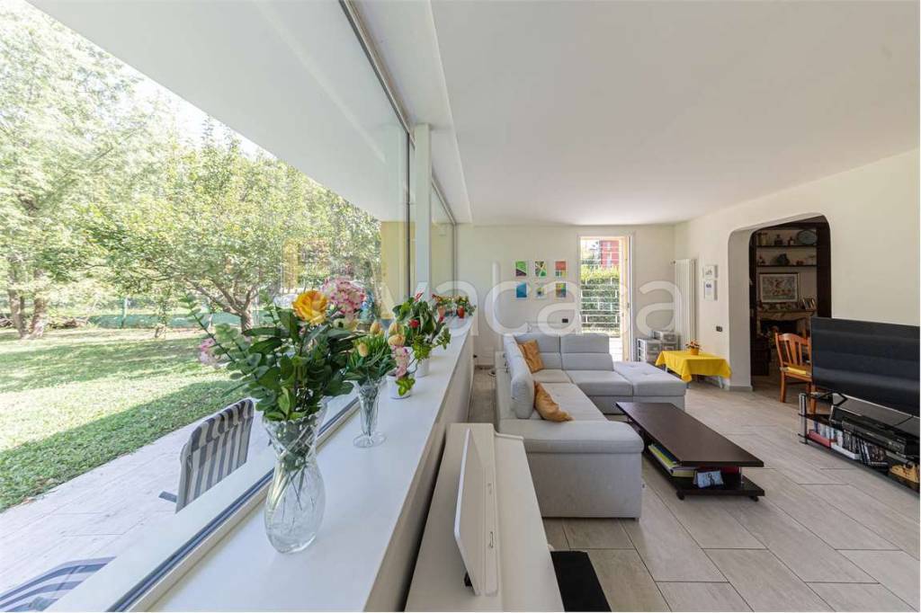 casa indipendente in vendita a Modena in zona Vaciglio