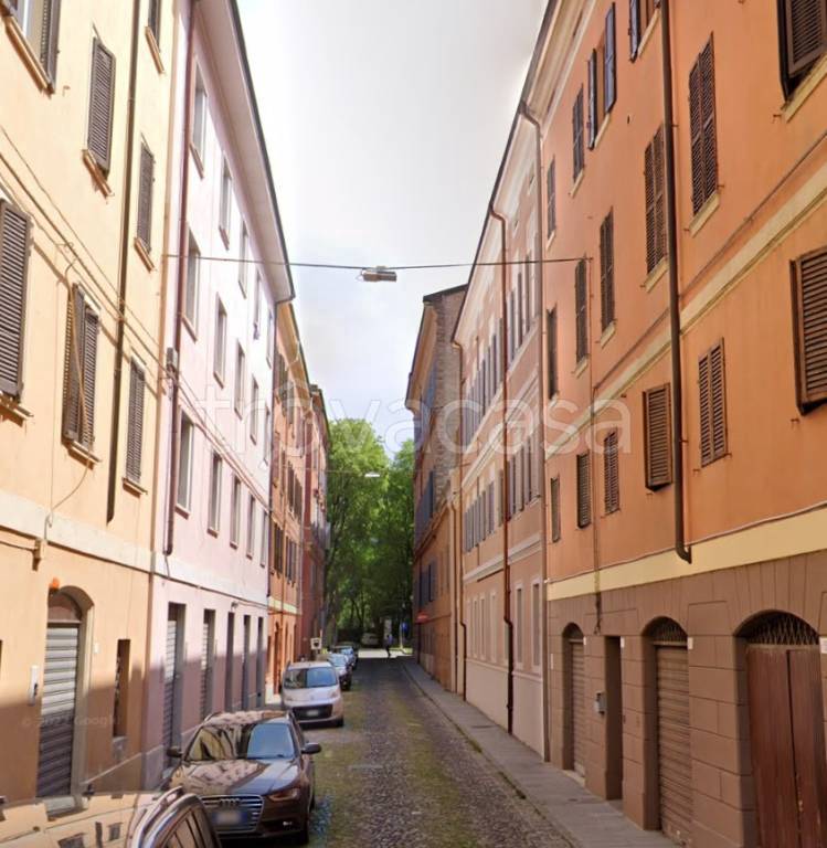 appartamento in vendita a Modena in zona Centro Storico