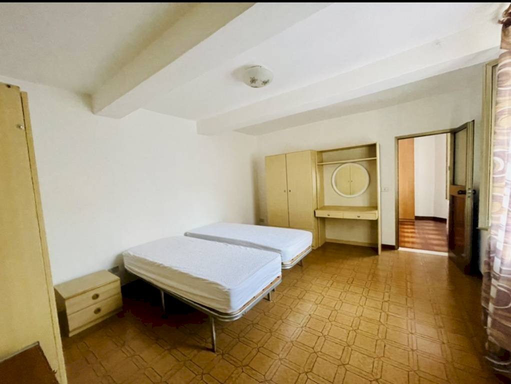 appartamento in vendita a Modena in zona Centro Storico