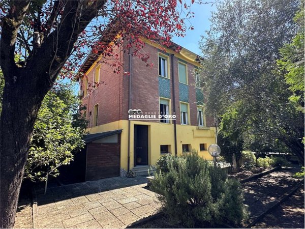 casa indipendente in vendita a Modena in zona Buon Pastore