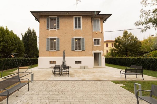 casa indipendente in vendita a Modena in zona San Faustino