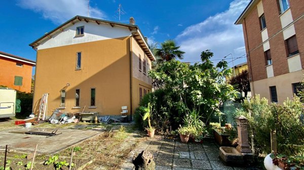 casa indipendente in vendita a Modena in zona Buon Pastore